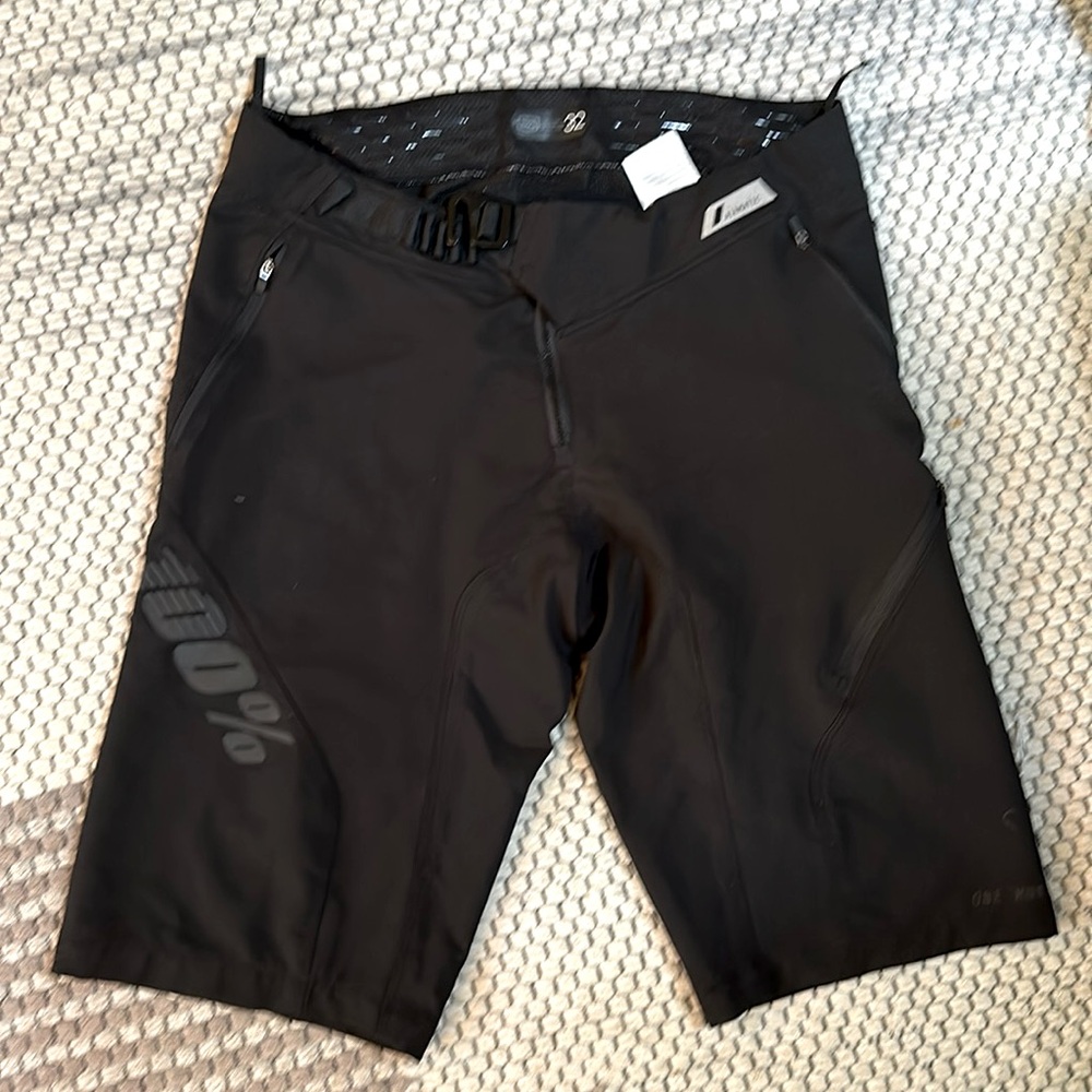 100% Airmatic Men’s Mountain Bike Riding Shorts
